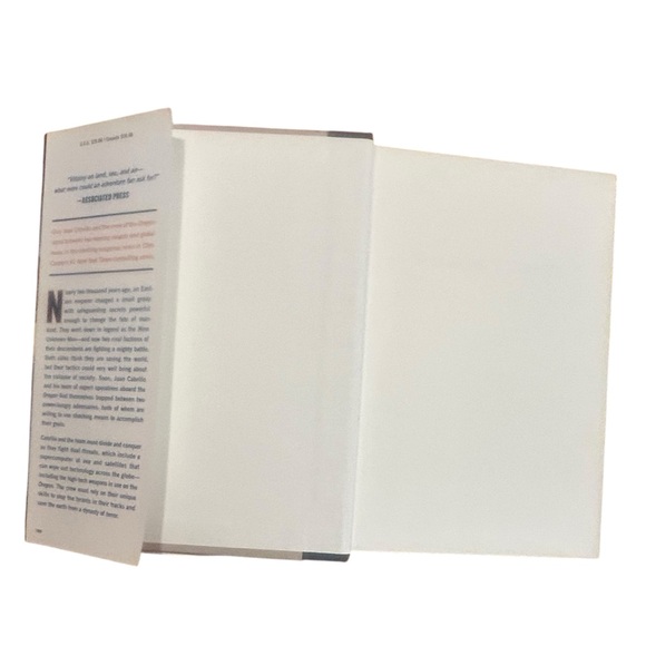 NWT First Edition Clive Cussler 'Shadow Tyrants' Book - Picture 6 of 15